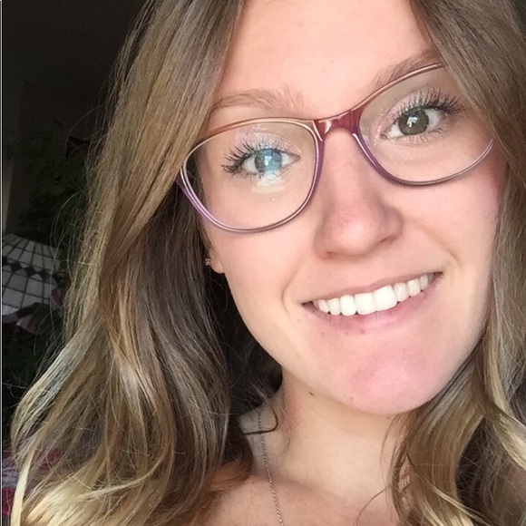 Meet your Posher, Rochelle - Picture 1 of 1